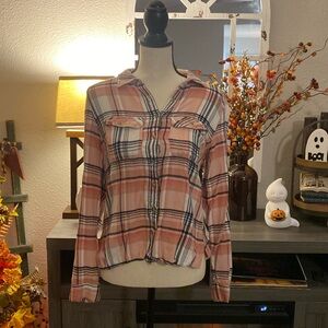 Pink, black, and white maurices women’s size: M